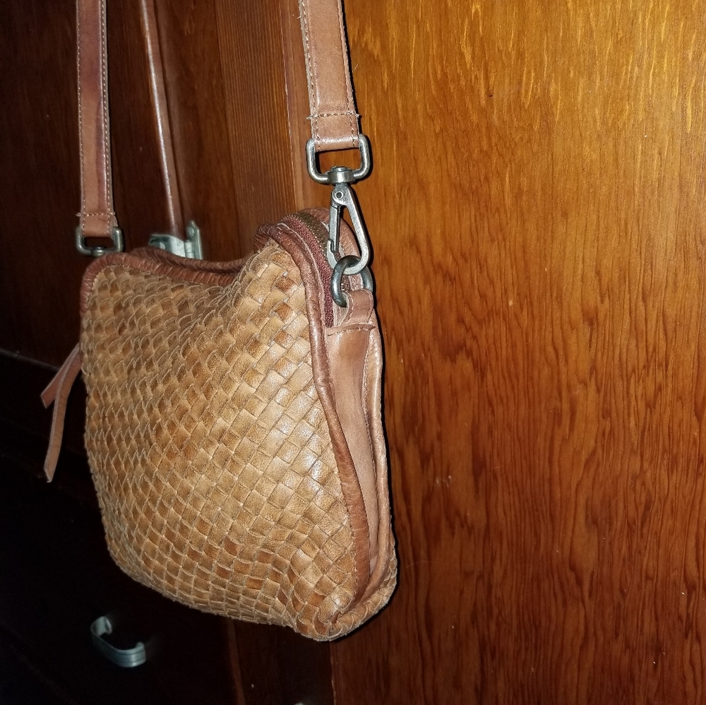 Platania Crossbody